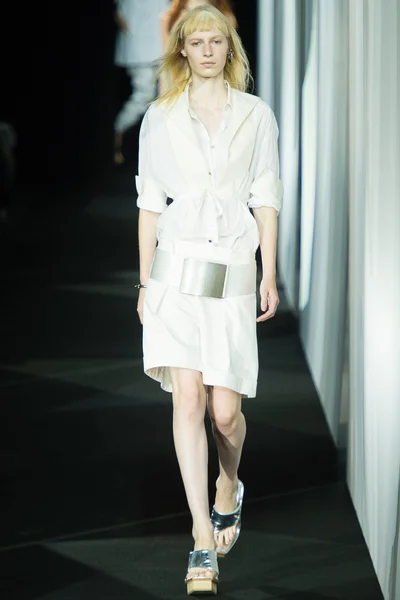 Look 1